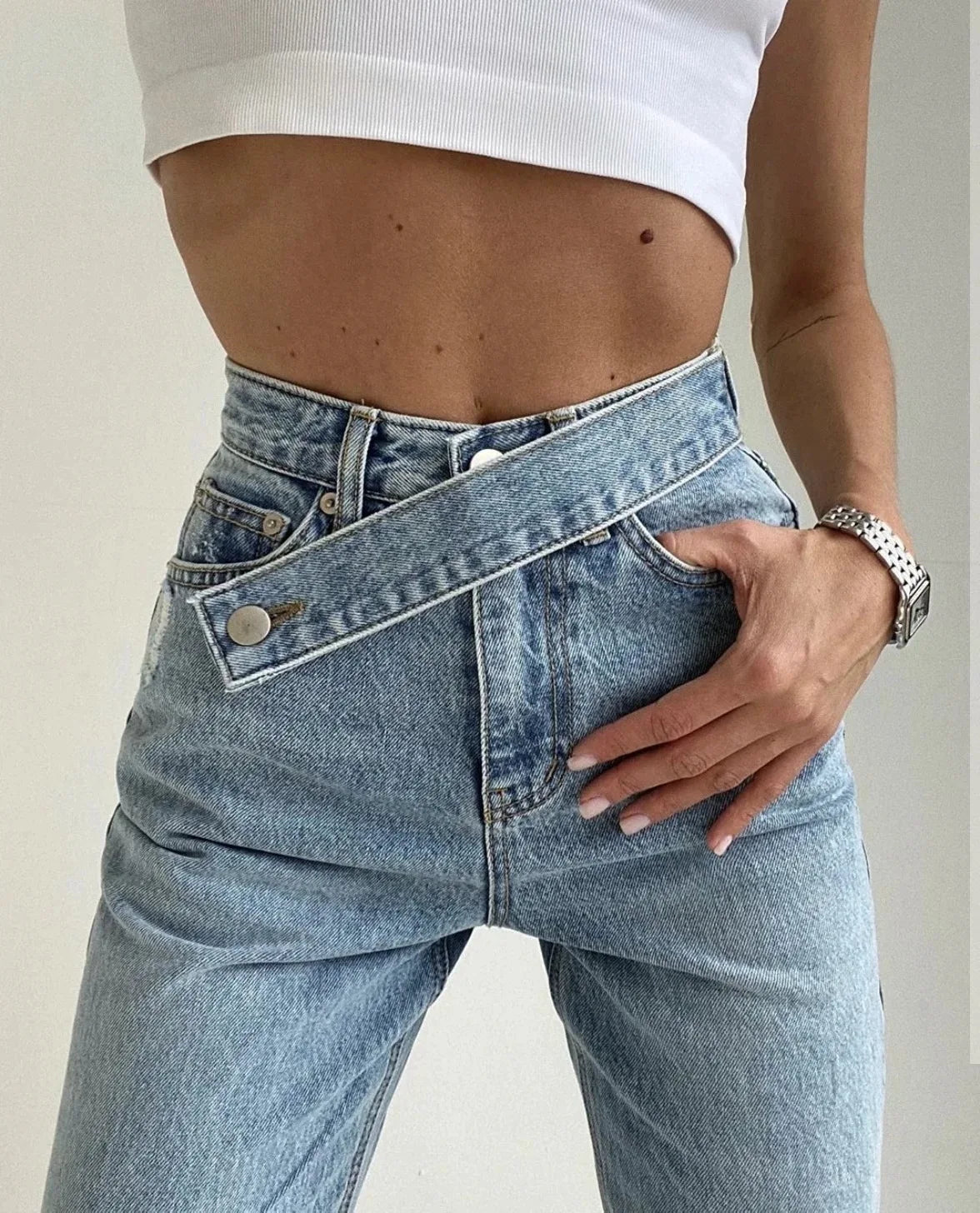 High-Waist Straight Leg Jeans- Neo